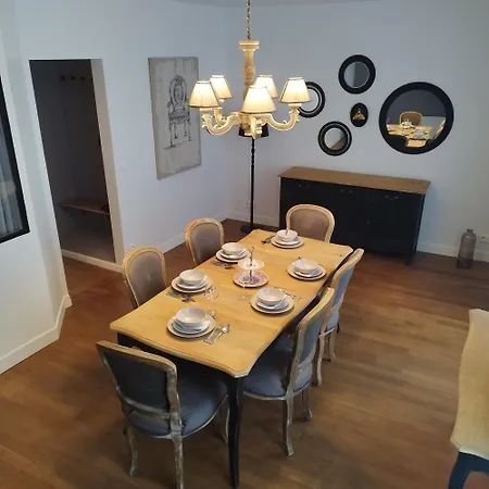 Spacieux Duplex En Plein Centre-ville De アパート フォンテーヌブロー