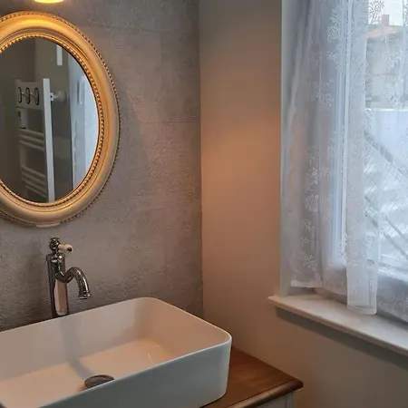 Spacieux Duplex En Plein Centre-ville De
